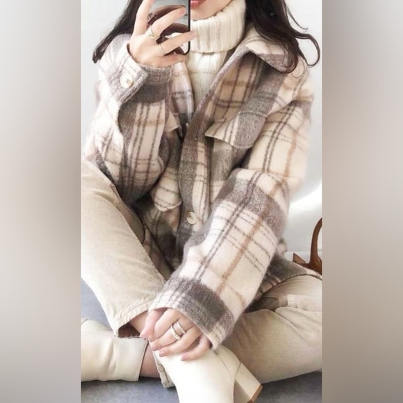 Zara Plaid Shacket / Overshirt - Picture 2 of 10